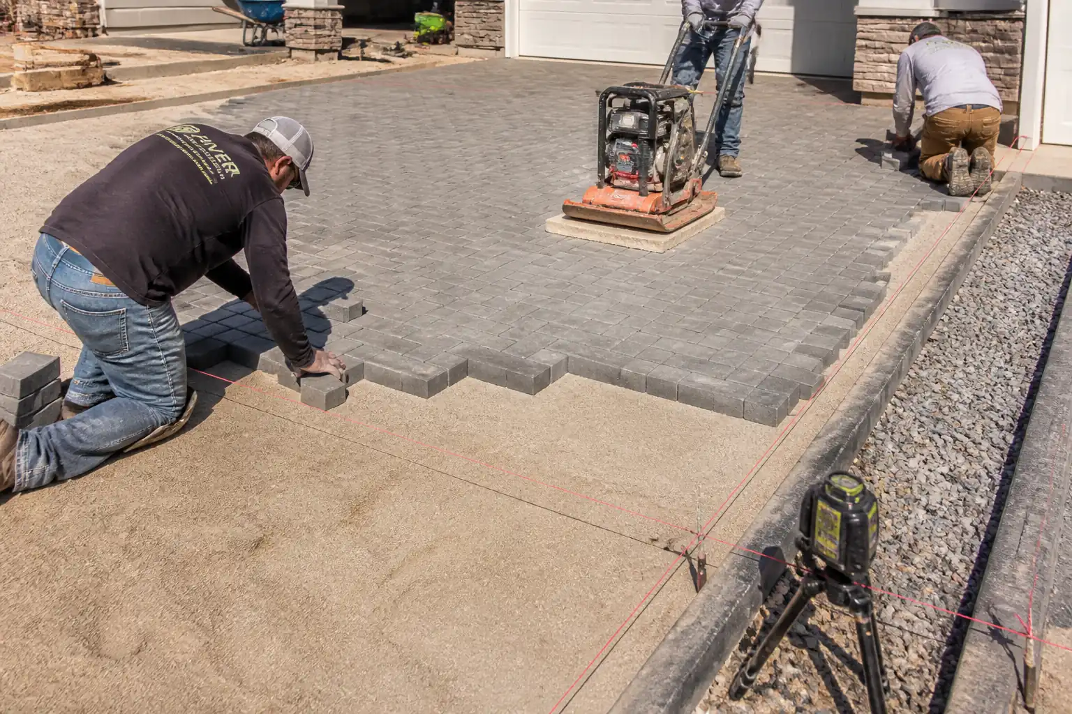 Method Statement: Installation of Interlocking Concrete Block Paving for Walkways and Driveways – Method Statement
